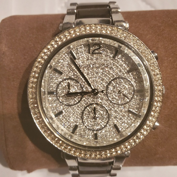 Michael Kors Watch - Picture 2 of 4